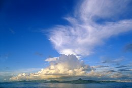 Archipel-des-Comores;-Ciel;-Cirrus;-Cumulus;-France;-Île;-Kaleidos;-Kaleidos-images;-La-parole-à-limage;-Laurent-Abad;-Mayotte;-Mer;-Nuages;-Océan-Indien;-Paysage-marin;-Stories-Pictures